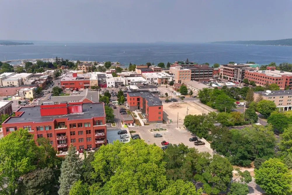 224 E State Street Traverse City City, MI 49684