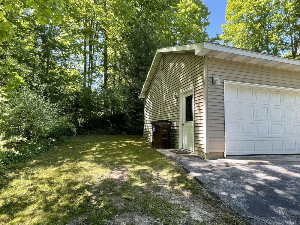 7430 River Street Benzonia Township, MI 49616