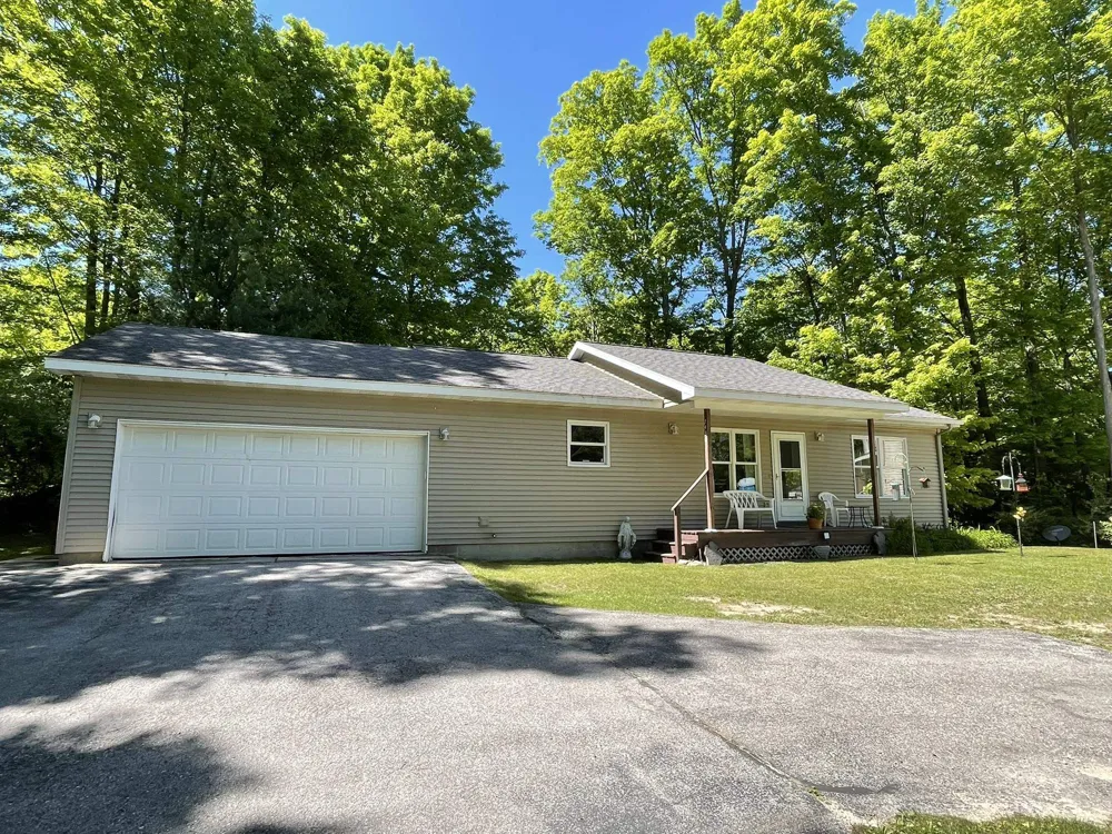 7430 River Street Benzonia Township, MI 49616