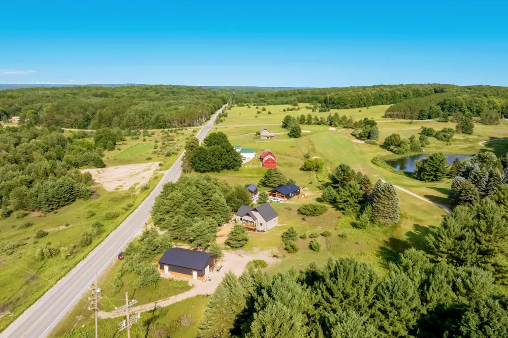 4225 Schoolcraft Road Kearney Township, MI 49615
