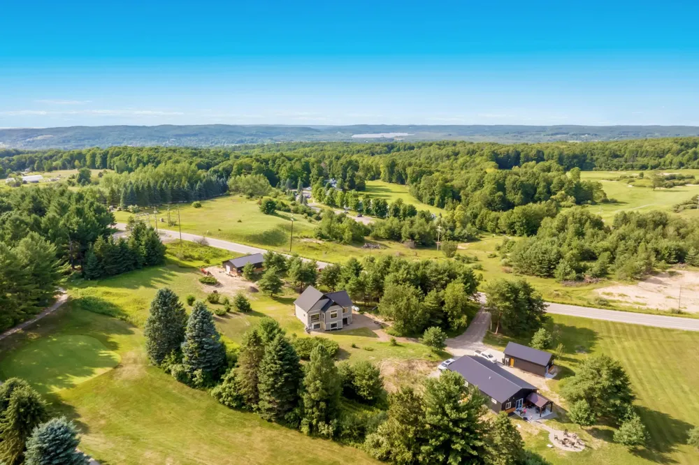 4225 Schoolcraft Road Kearney Township, MI 49615