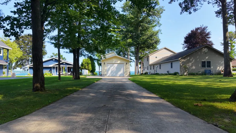 9612 Fowler Lane Helena Township, MI 49676