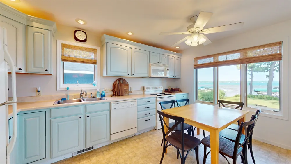 9612 Fowler Lane Helena Township, MI 49676