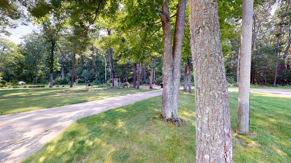 9612 Fowler Lane Helena Township, MI 49676