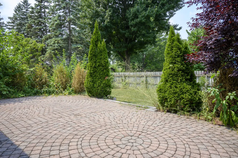4877 Davis Court Troy City, MI 48085
