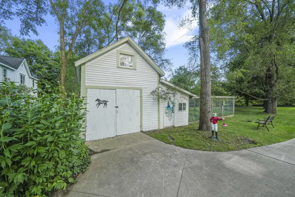 1056 Smith Road East Bay Township, MI 49696