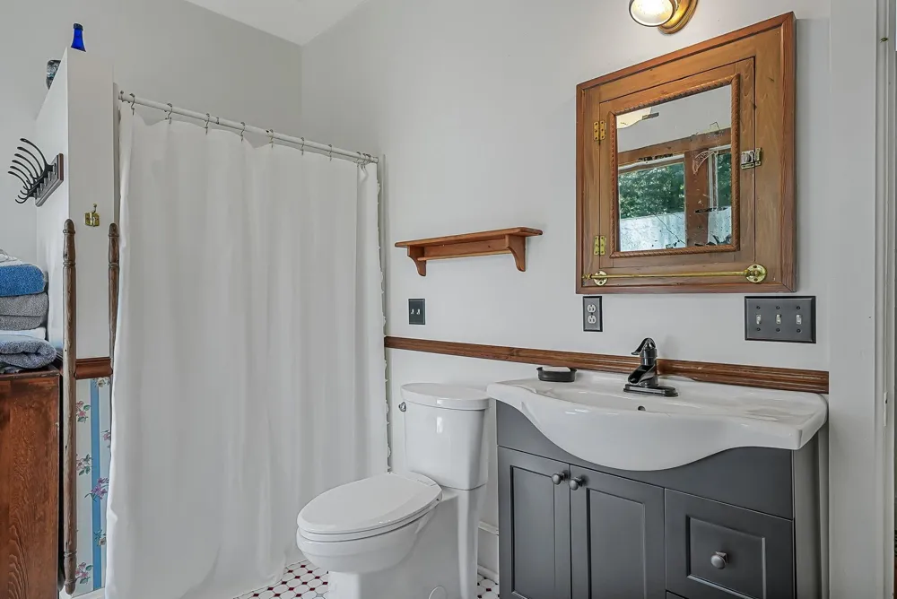 1056 Smith Road East Bay Township, MI 49696