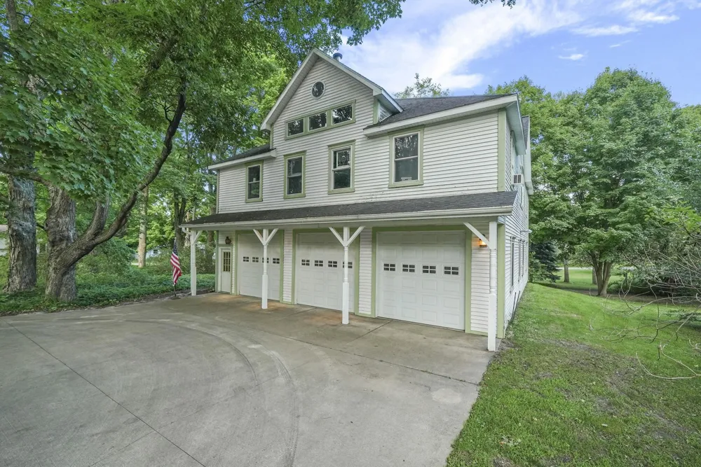 1056 Smith Road East Bay Township, MI 49696