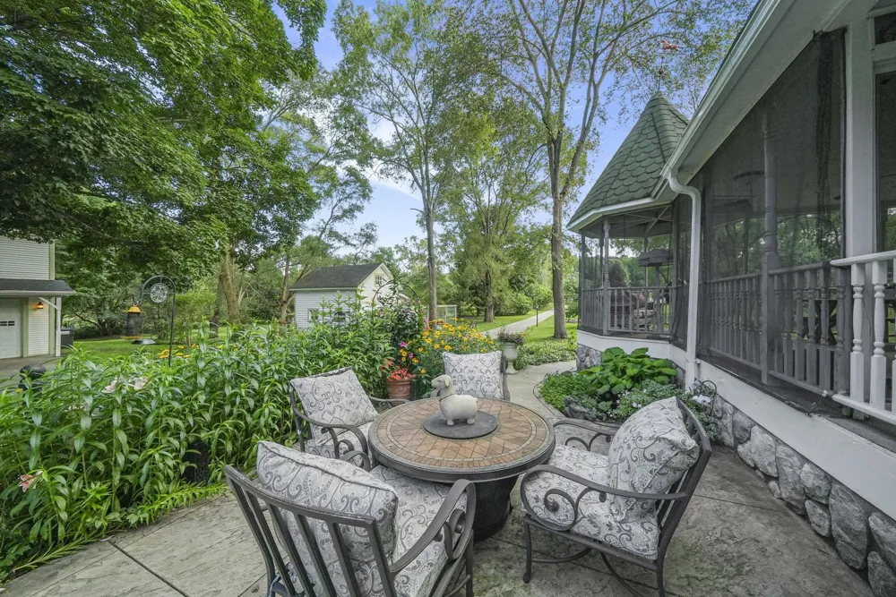 1056 Smith Road East Bay Township, MI 49696