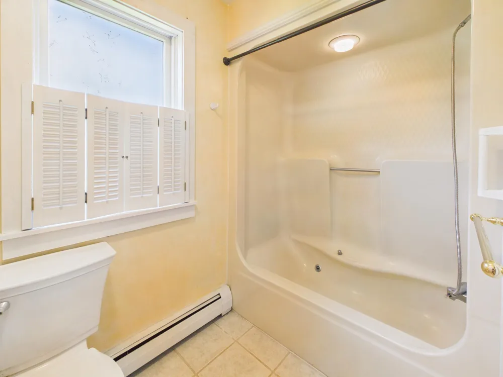 5640 Swede Road Leelanau Township, MI 49670