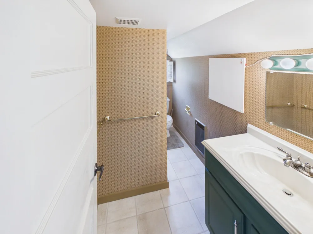 5640 Swede Road Leelanau Township, MI 49670