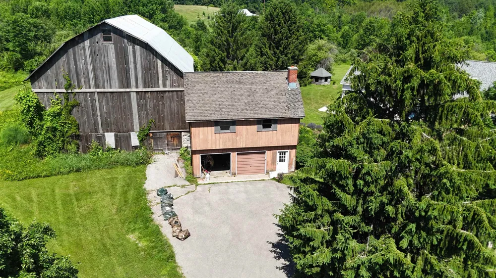 5640 Swede Road Leelanau Township, MI 49670