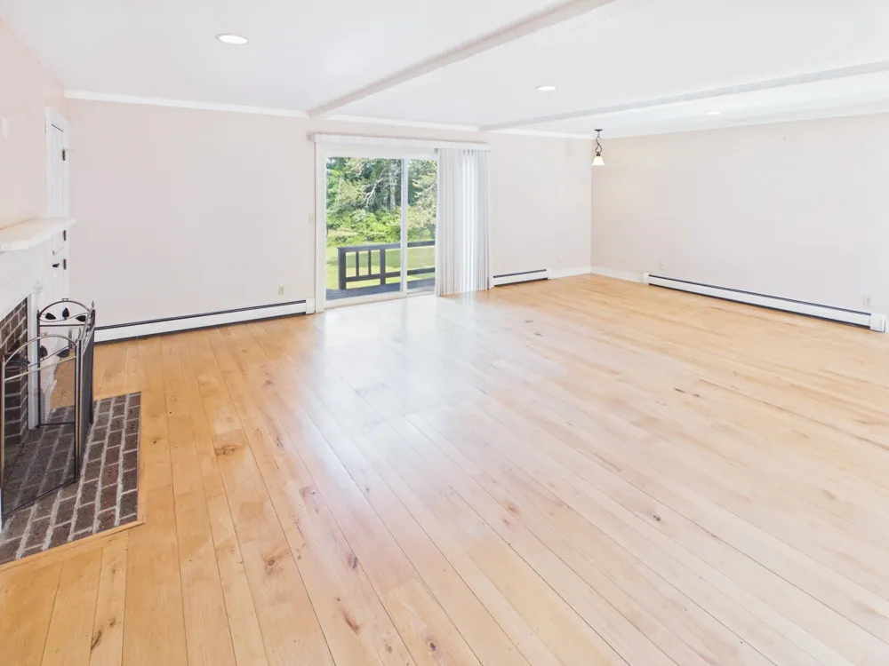 5640 Swede Road Leelanau Township, MI 49670