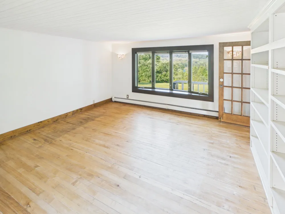 5640 Swede Road Leelanau Township, MI 49670