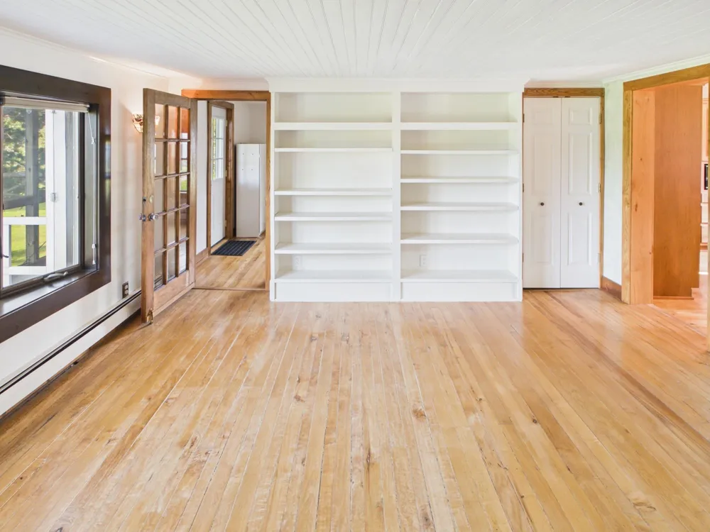 5640 Swede Road Leelanau Township, MI 49670