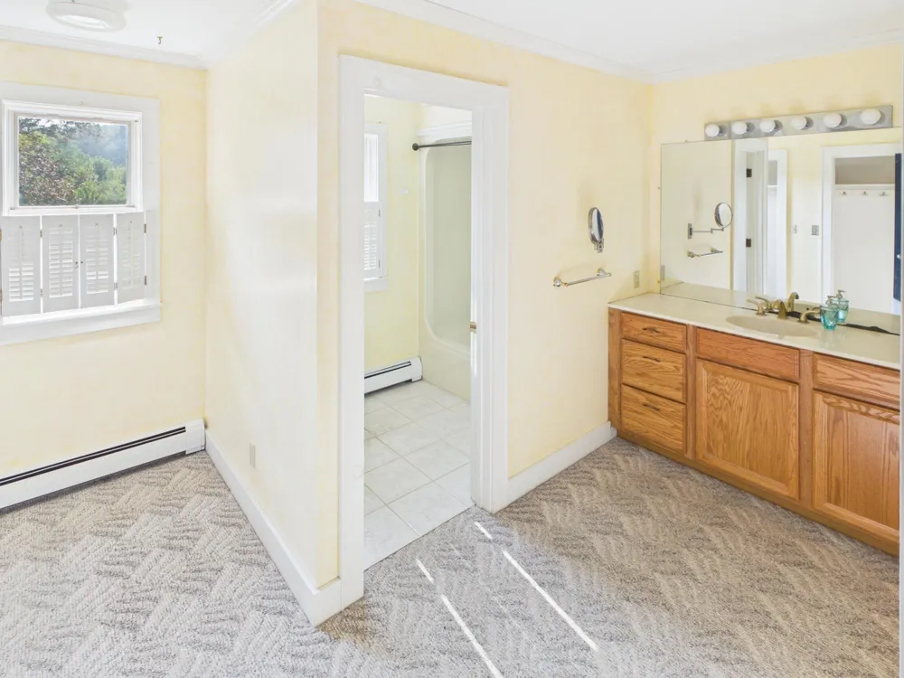 5640 Swede Road Leelanau Township, MI 49670