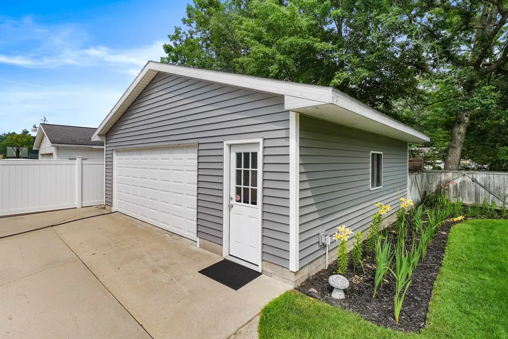 917 Carver Street Traverse City City, MI 49686