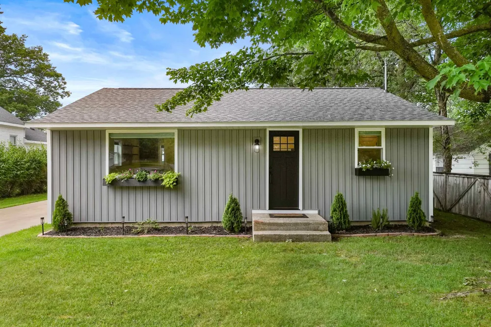 917 Carver Street Traverse City City, MI 49686
