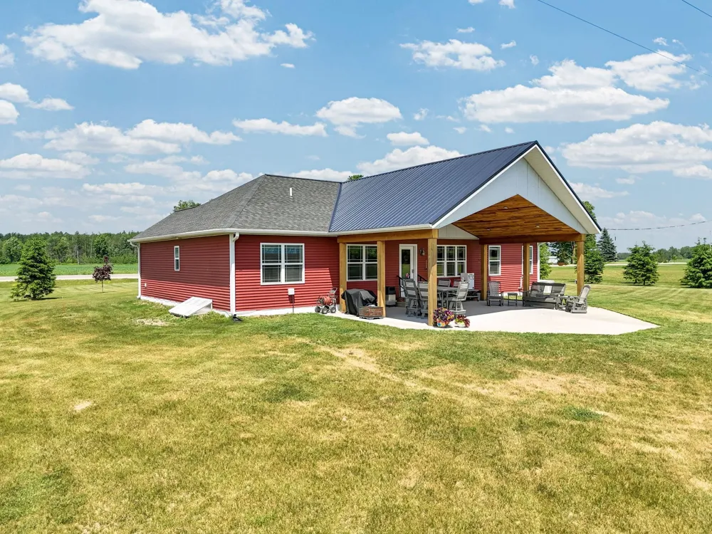 4690 E Houghton Lake Road Aetna Township, MI 49651