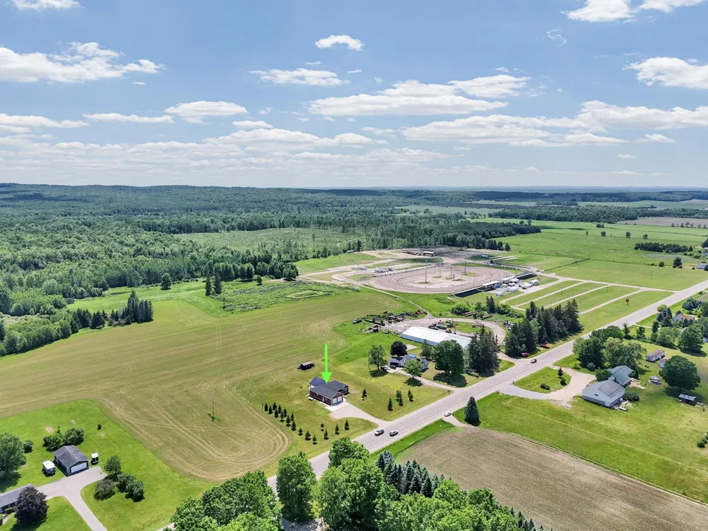 4690 E Houghton Lake Road Aetna Township, MI 49651