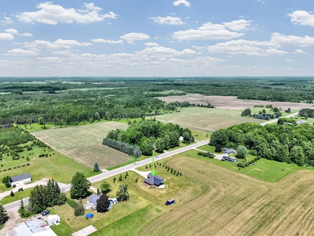 4690 E Houghton Lake Road Aetna Township, MI 49651