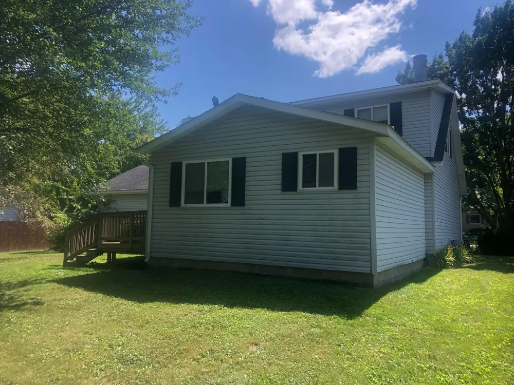 445 Mansfield Drive Lapeer, MI 48446