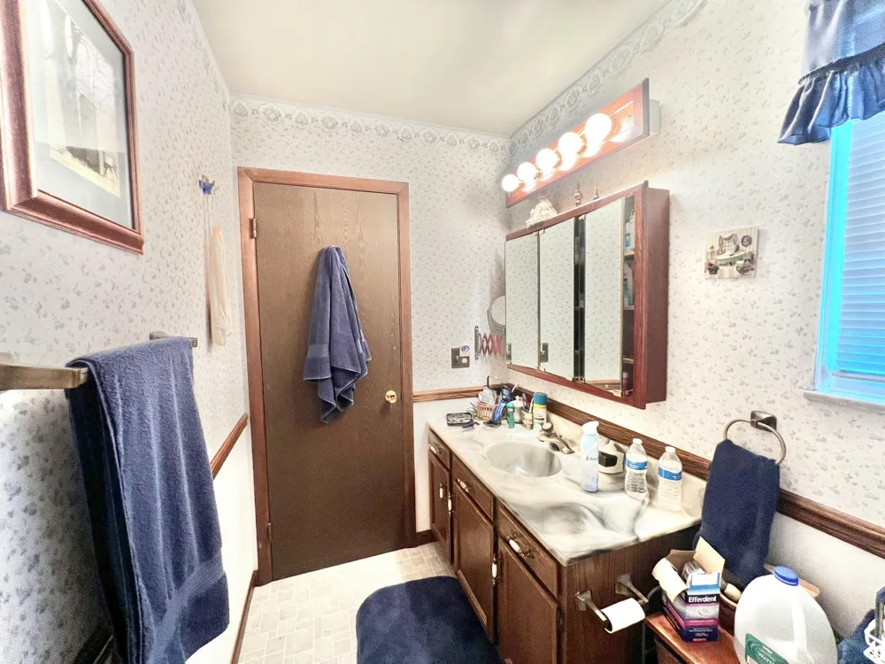 445 Mansfield Drive Lapeer, MI 48446