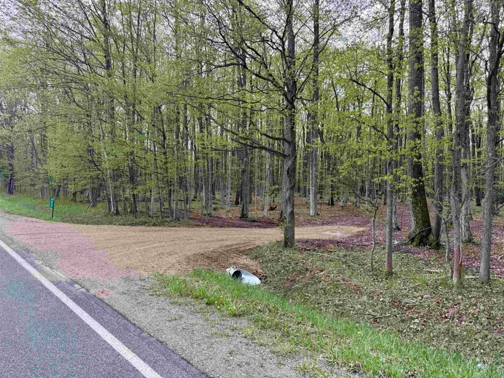 6639 Fall Road Green Lake Township, MI 49637