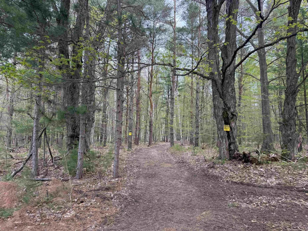 6639 Fall Road Green Lake Township, MI 49637