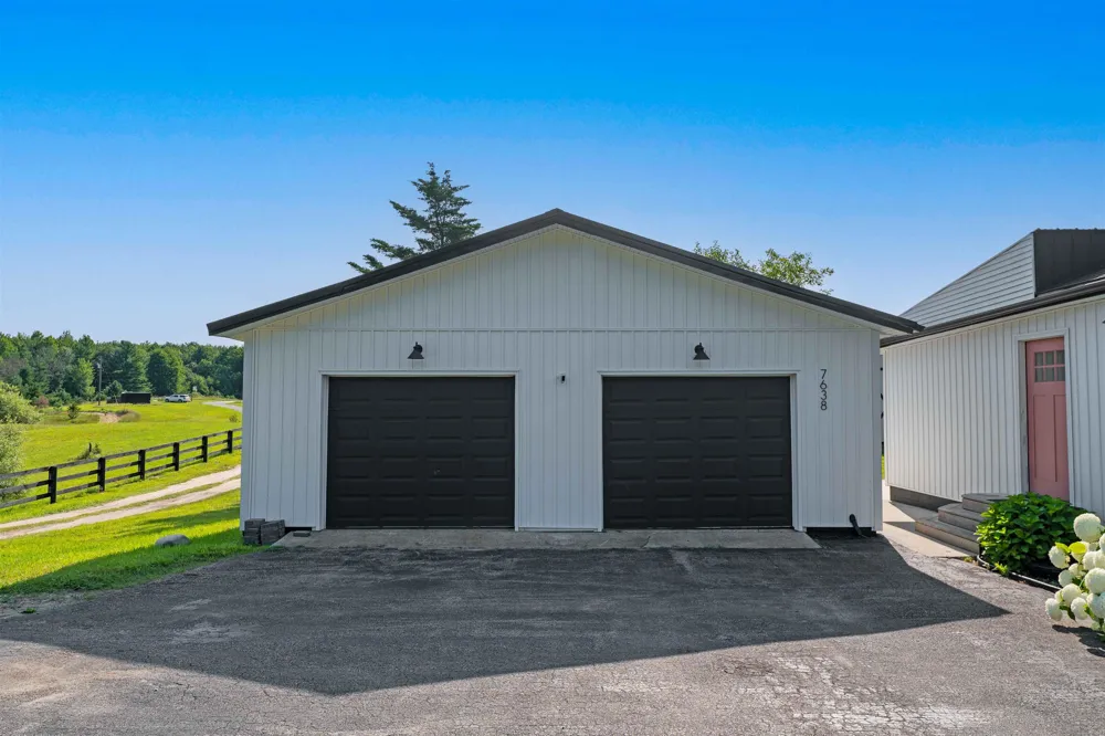 7638 Skegemog Point Road Whitewater Township, MI 49690
