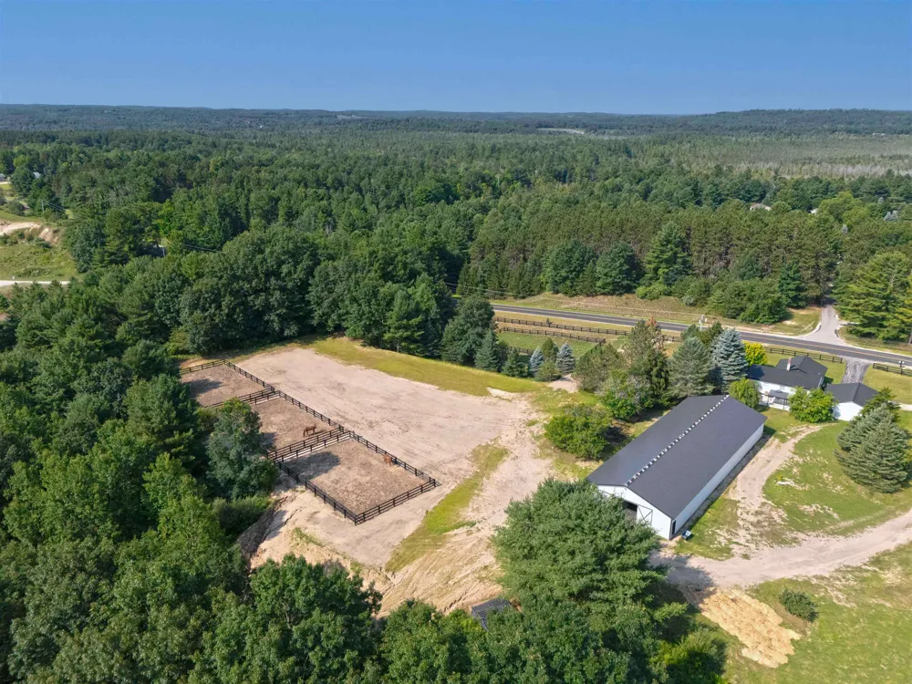 7638 Skegemog Point Road Whitewater Township, MI 49690