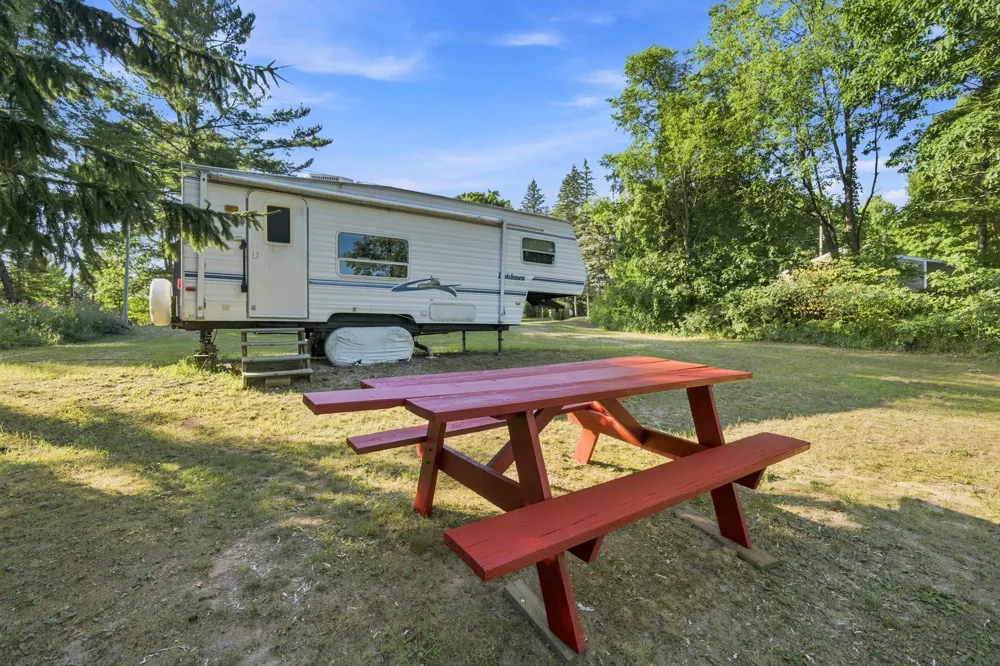 21211 Northcrest Drive Osceola Township, MI 49688
