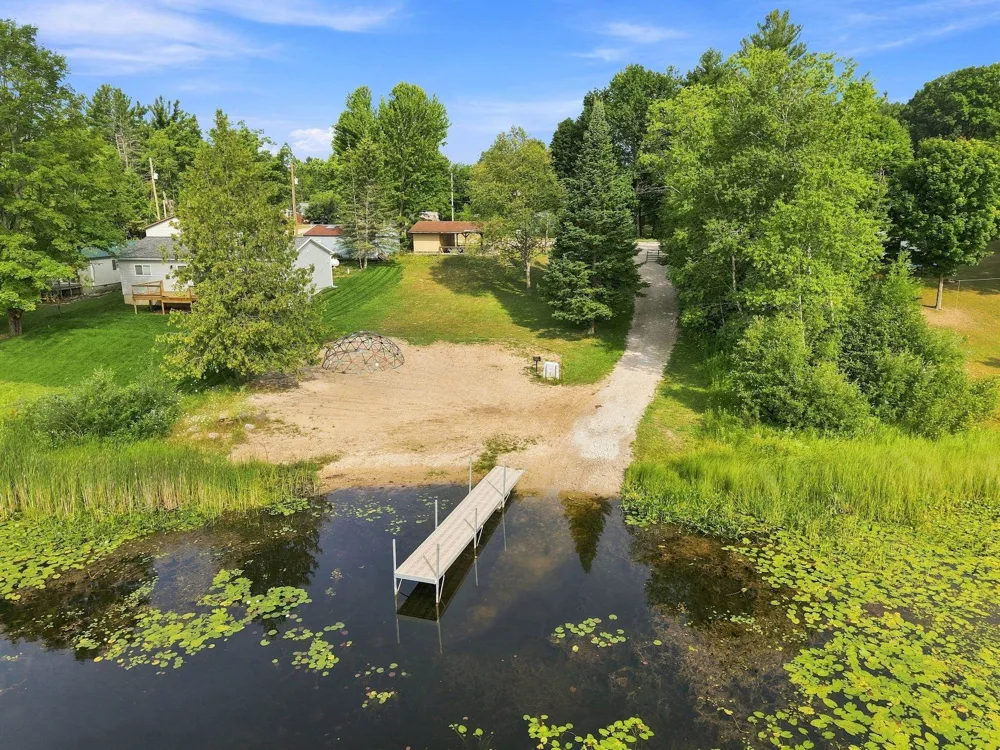 21211 Northcrest Drive Osceola Township, MI 49688