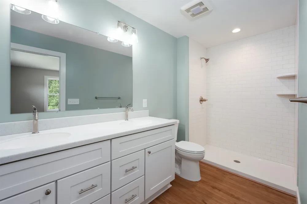 862 Coyote Lane East Bay Township, MI 49696