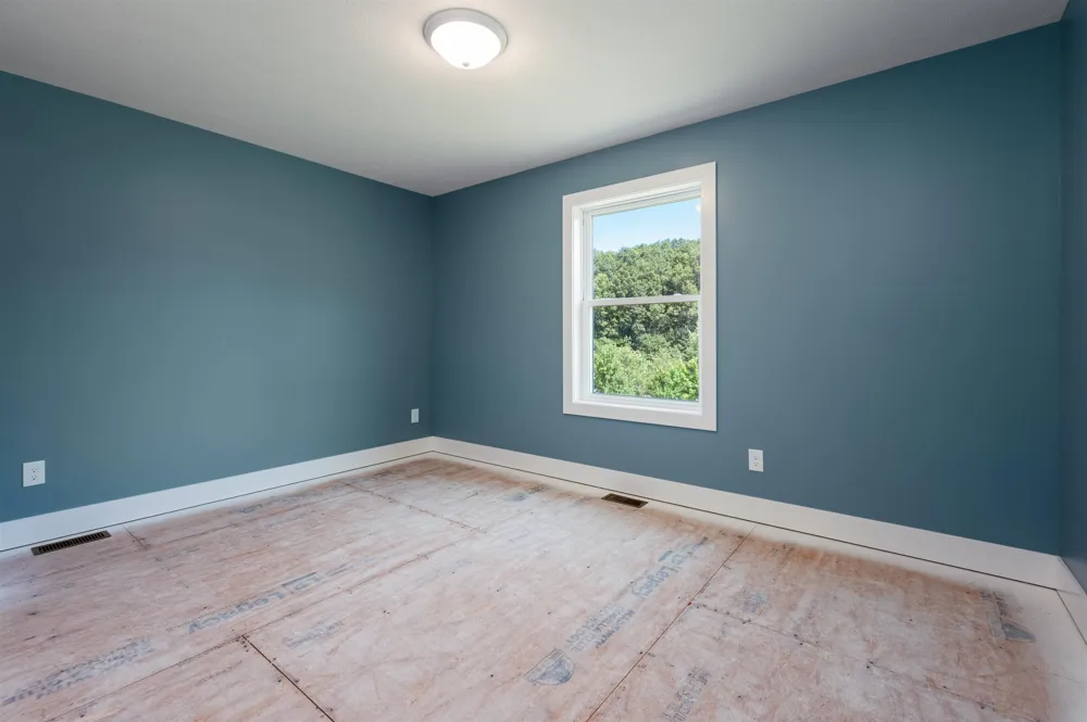 862 Coyote Lane East Bay Township, MI 49696