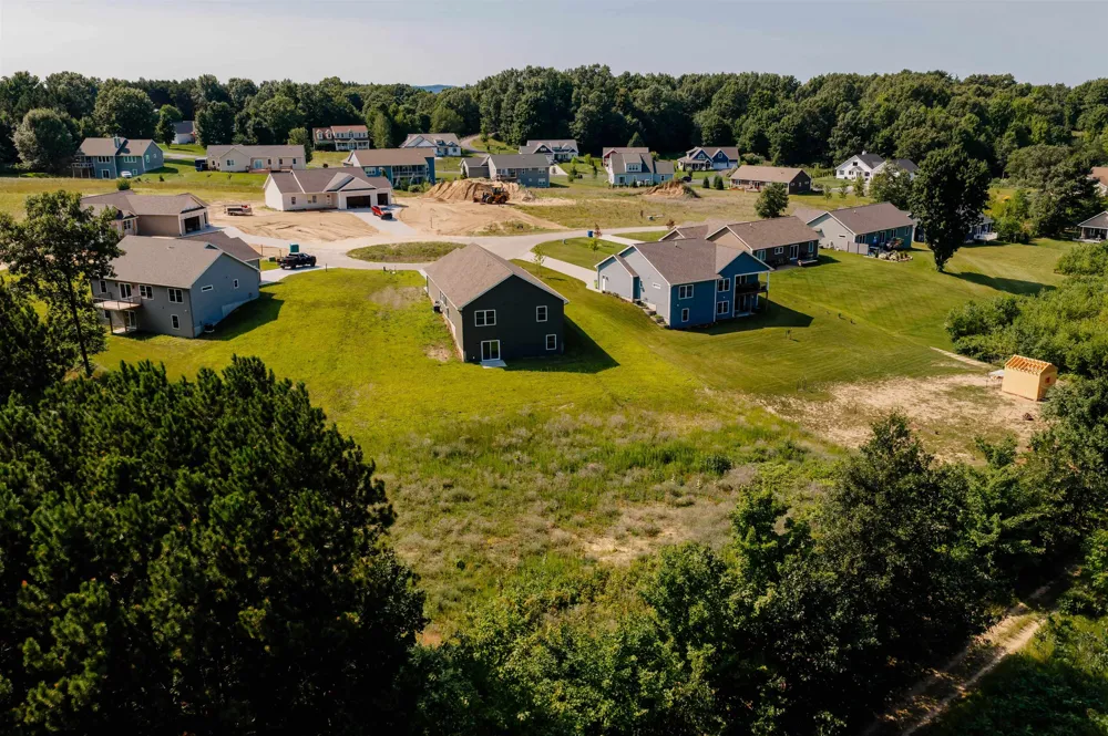 862 Coyote Lane East Bay Township, MI 49696