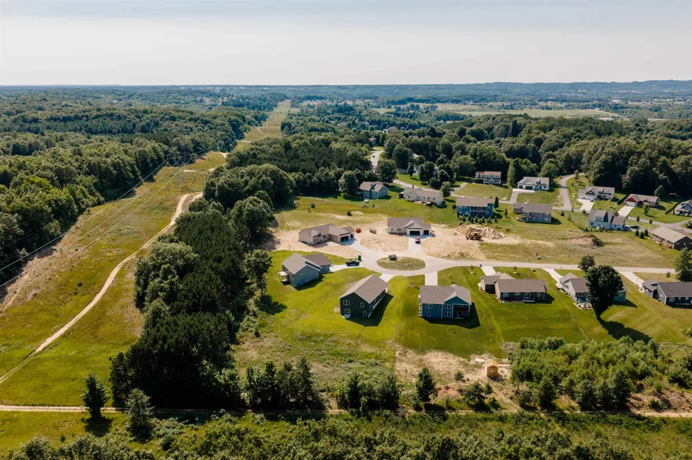 862 Coyote Lane East Bay Township, MI 49696