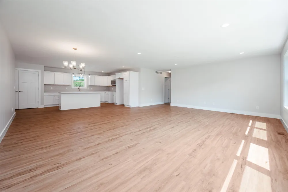 862 Coyote Lane East Bay Township, MI 49696