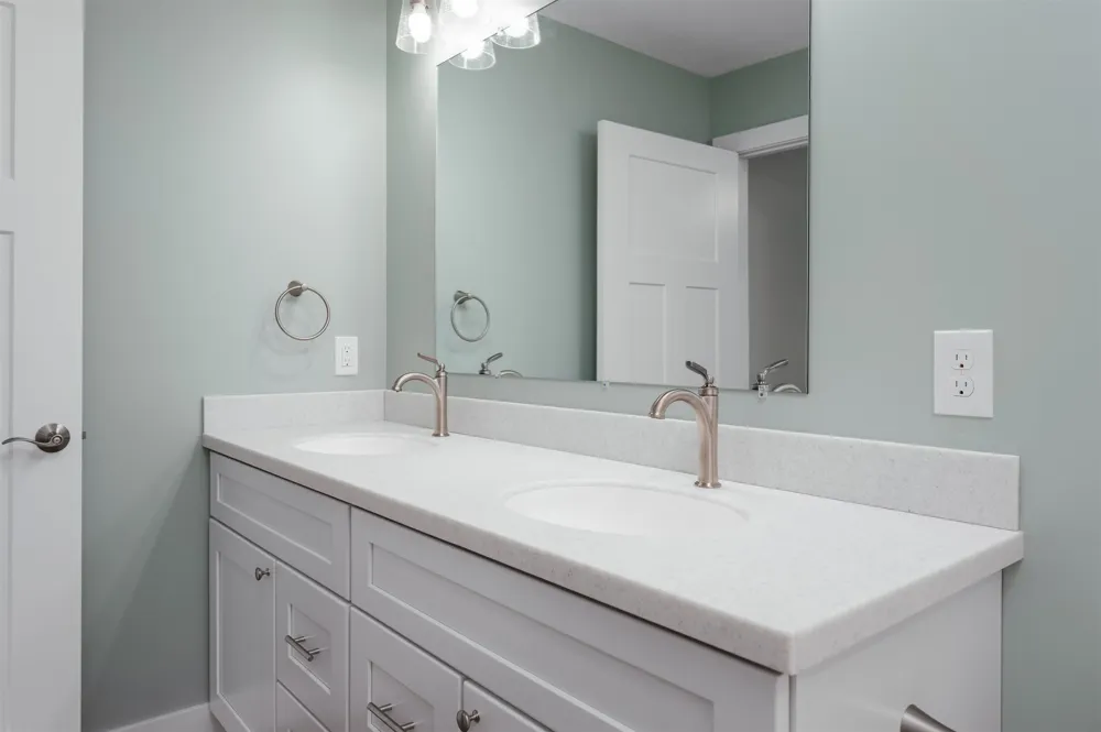 862 Coyote Lane East Bay Township, MI 49696