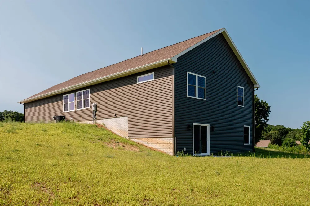 862 Coyote Lane East Bay Township, MI 49696