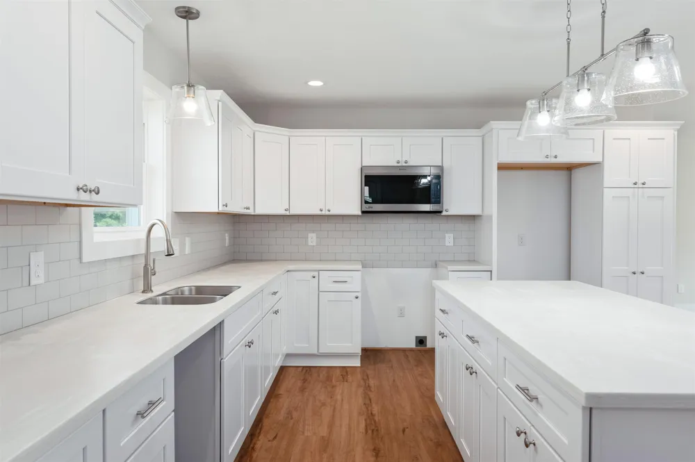 862 Coyote Lane East Bay Township, MI 49696