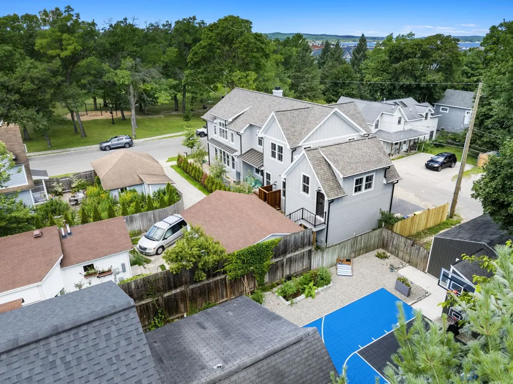 723 Washington Street Traverse City City, MI 49686