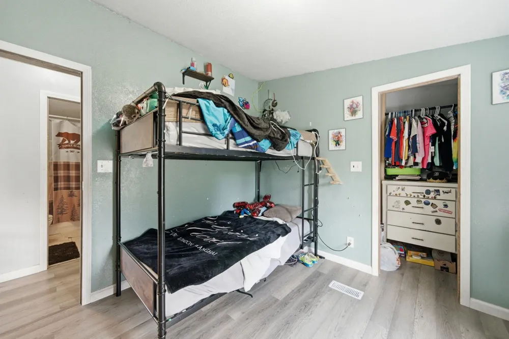 6184 Gonyer Springfield Township, MI 49633