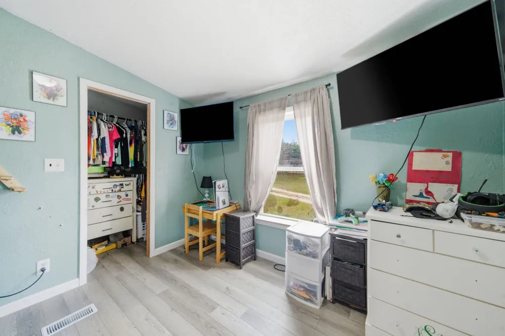 6184 Gonyer Springfield Township, MI 49633