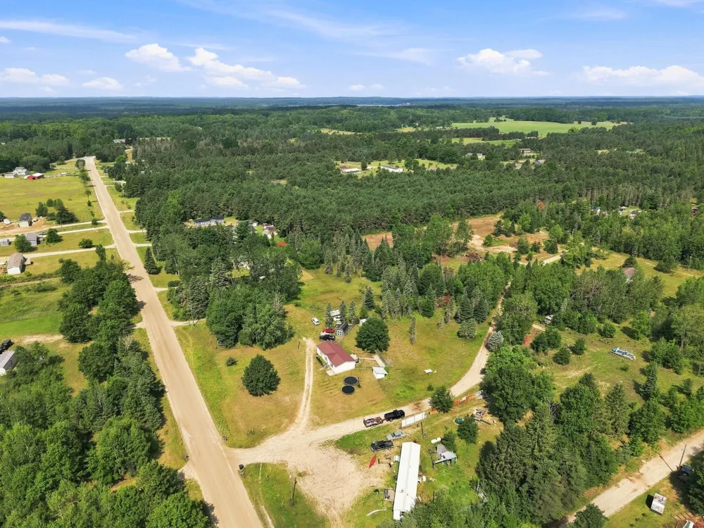 6184 Gonyer Springfield Township, MI 49633
