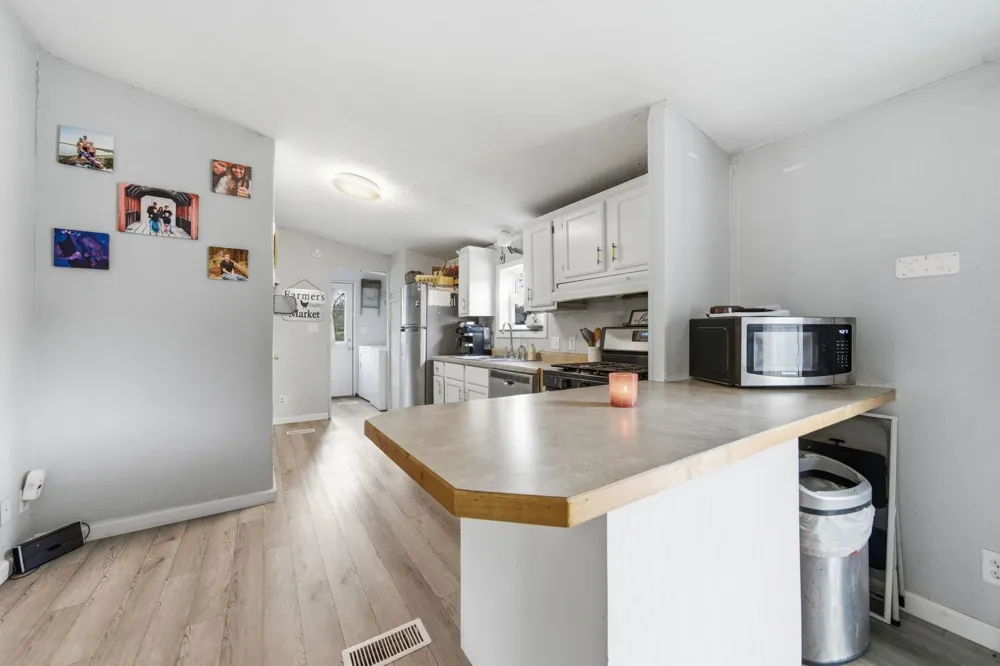 6184 Gonyer Springfield Township, MI 49633