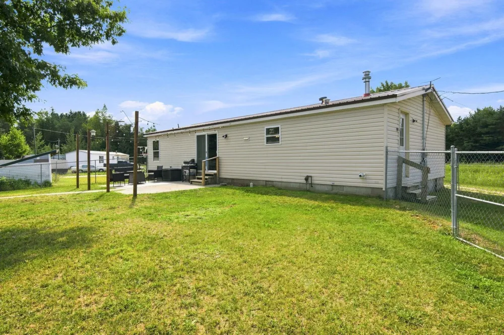 6184 Gonyer Springfield Township, MI 49633