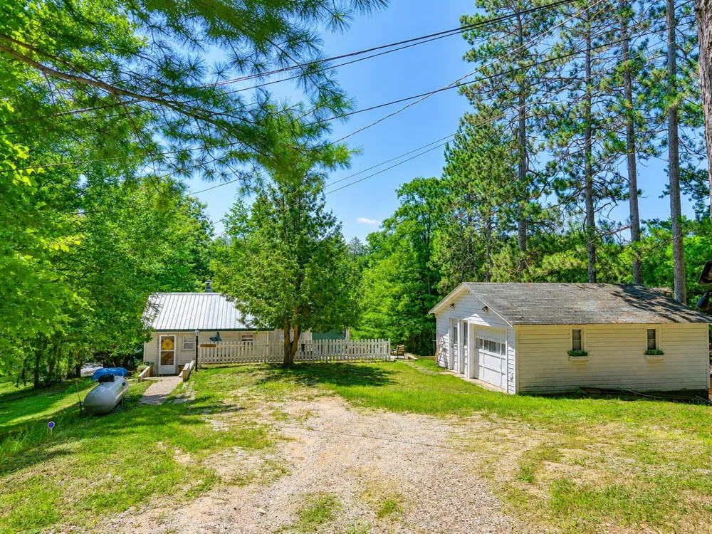 4608 Avery Drive East Bay Township, MI 49696