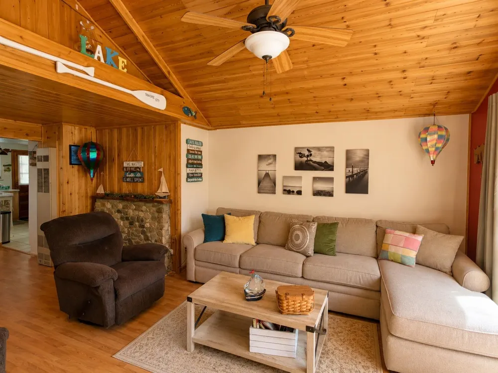 4608 Avery Drive East Bay Township, MI 49696