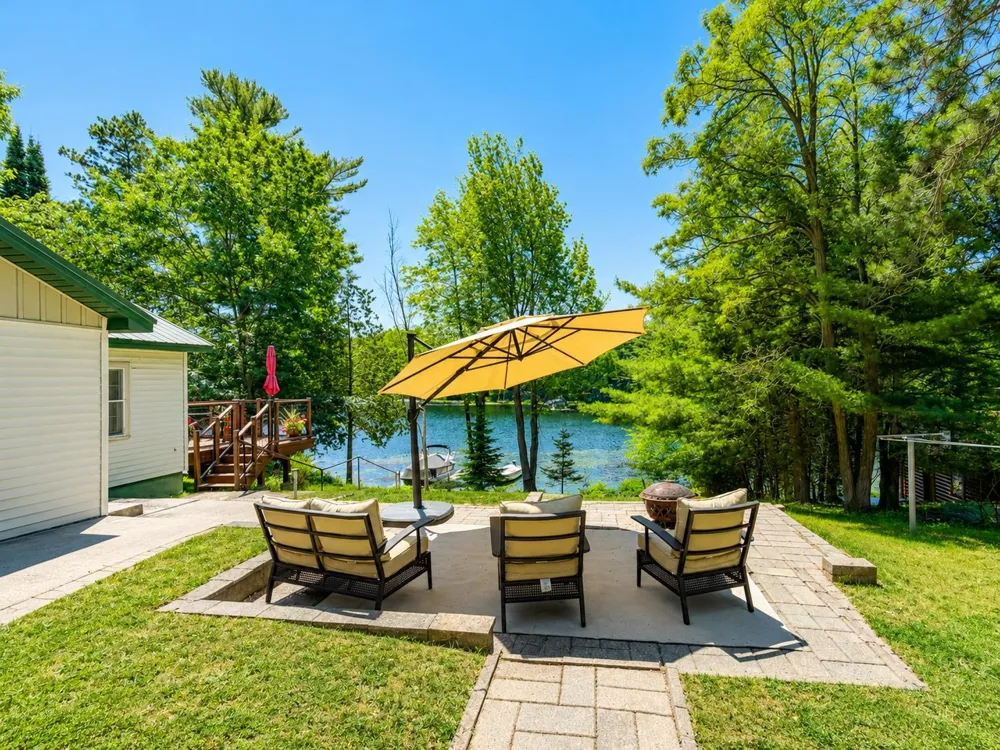 4608 Avery Drive East Bay Township, MI 49696
